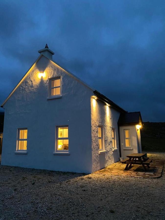 Doughbeg Beach Cottage มัลแรนนี ภายนอก รูปภาพ